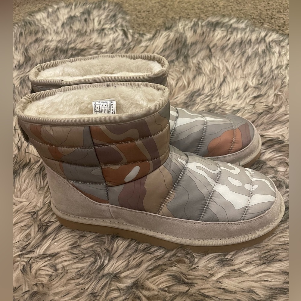 🤎SOLD🤎 UGG Men’s Classic Mini LTA boots, size 10